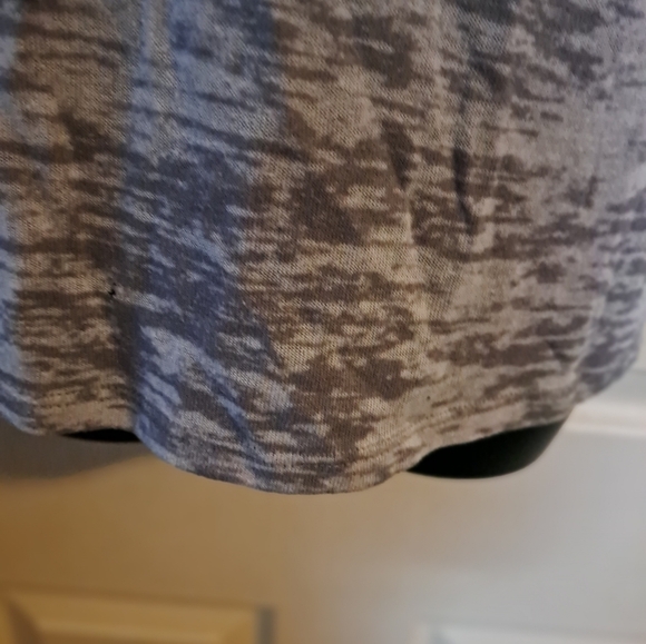 Alya graphic T-shirt criss cross neck size Medium - Picture 5 of 6